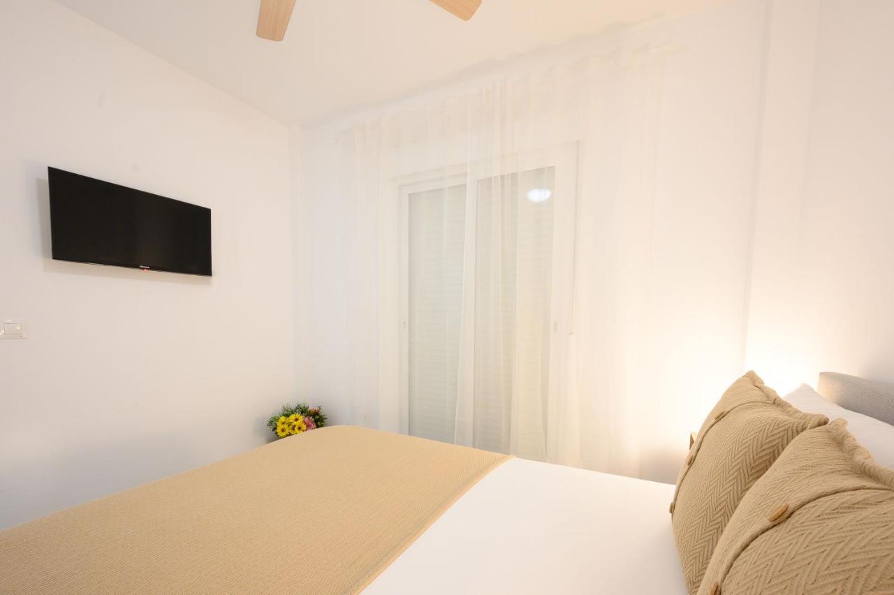 New 1 Bedroom Apartment At 4 Min To The Beach By 10Tosea ฟูเอนฮิโรลา ภายนอก รูปภาพ